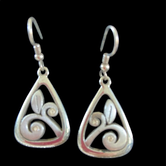 Swirls & Stones Statement Necklace and Earring Set - Picture 2 of 5